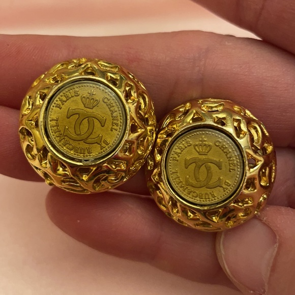 Vintage Chanel by Rubcamell Paris murano glass crown very rare clip on earrings - Picture 10 of 15